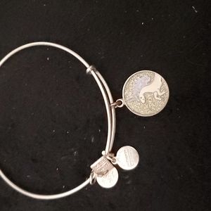 Alex and Ani excellent used conditions silver tone unicorn bracelet